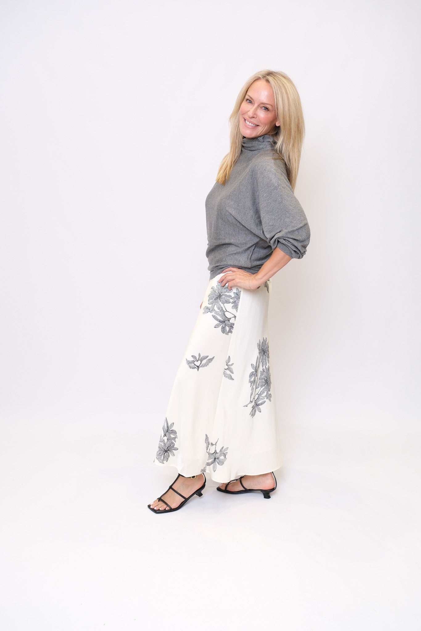 Maggali Sweater