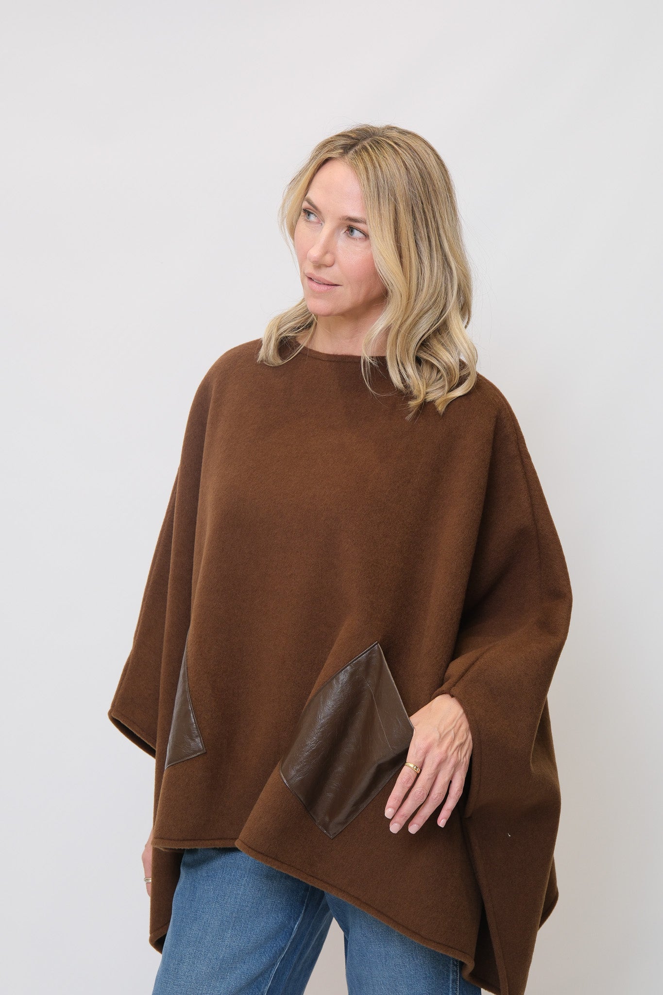 Mila Poncho