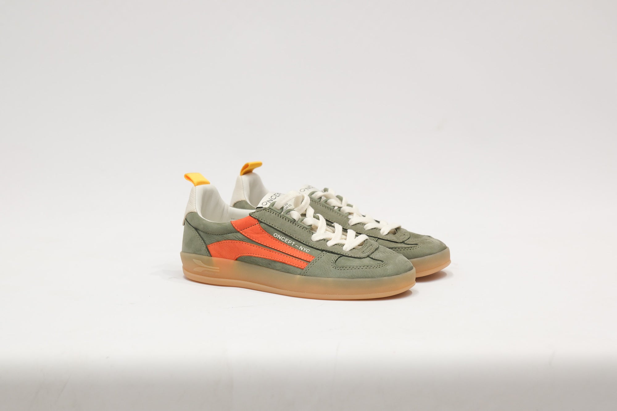 Fez Sneaker