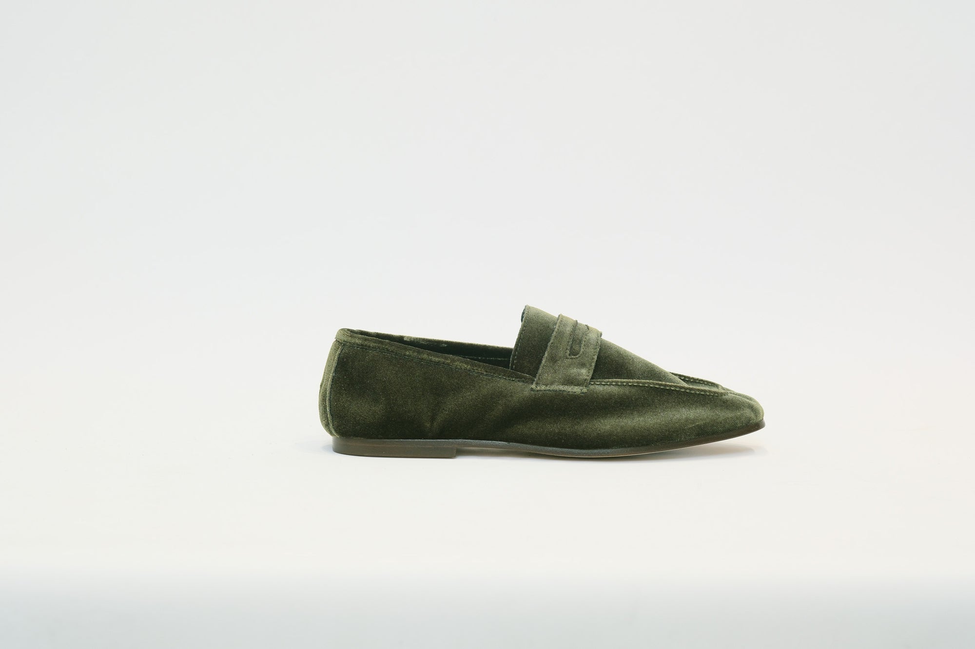 Essenziale Velvet Loafers